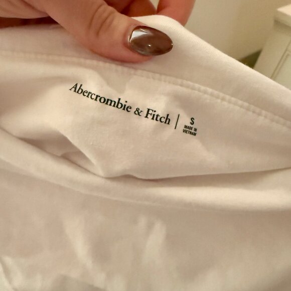 Abercrombie Long-Sleeve Seamless Tuckable Off-The-Shoulder Top - Picture 6 of 6